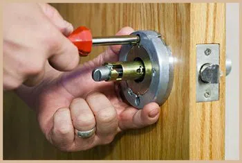 Elite Locksmith Services Garland, TX 972-512-6370 - 6-locks-replace